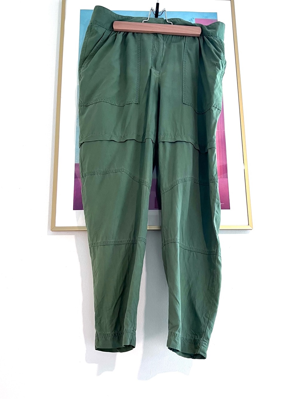 Elizabeth and James 100% Silk Olive Green Cargo Jogger Pants Size 4
